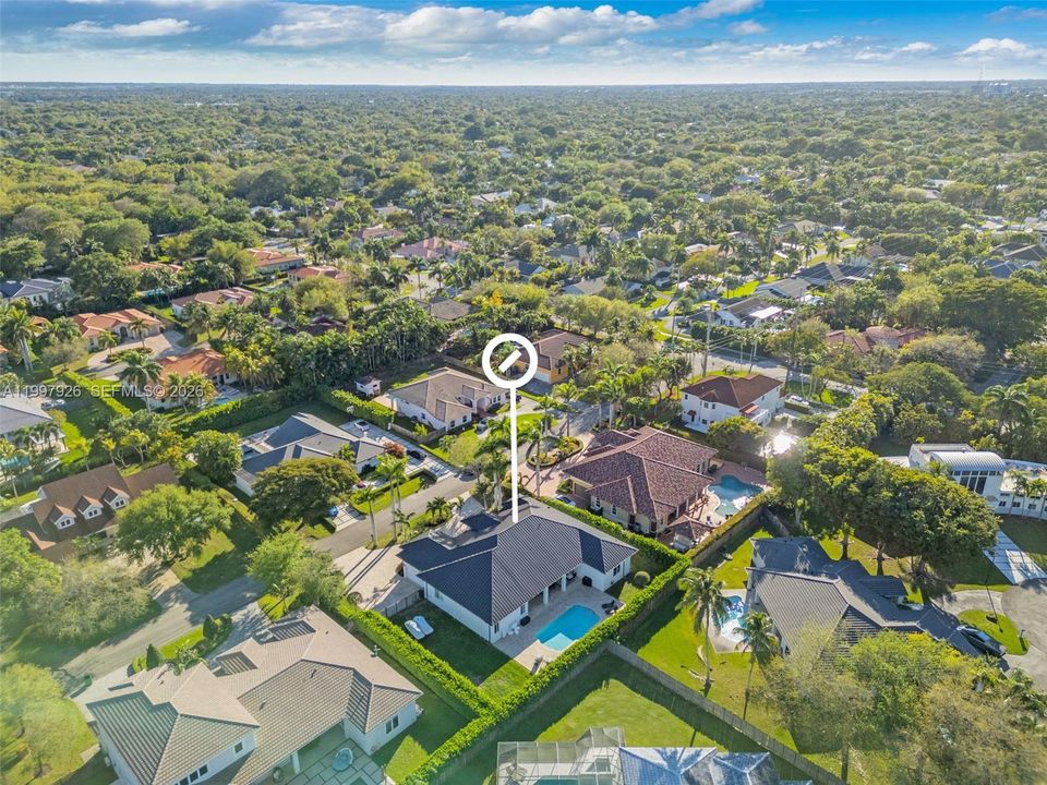 Недавно продано: $2,349,000 (4 спален, 3 ванн, 3662 Квадратных фут)