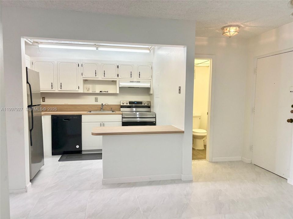 Activo con contrato: $1,650 (1 camas, 1 baños, 960 Pies cuadrados)