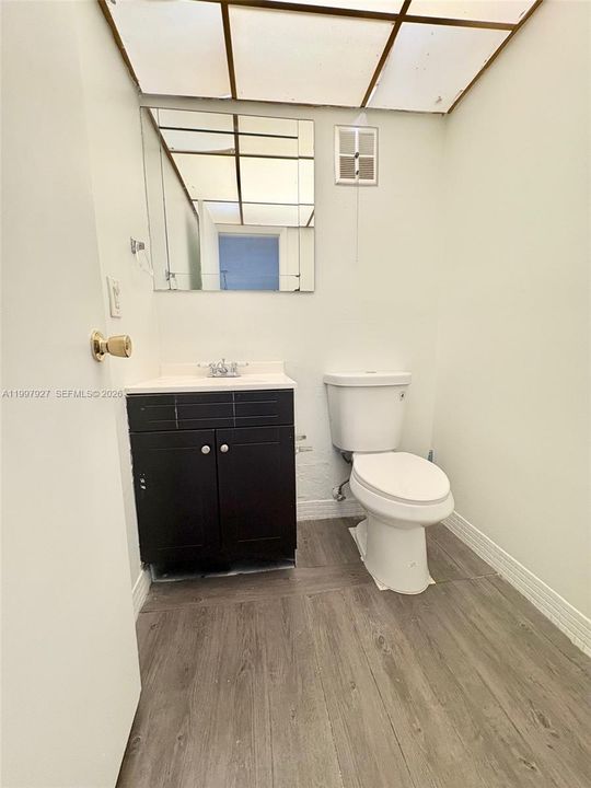 Activo con contrato: $1,650 (1 camas, 1 baños, 960 Pies cuadrados)