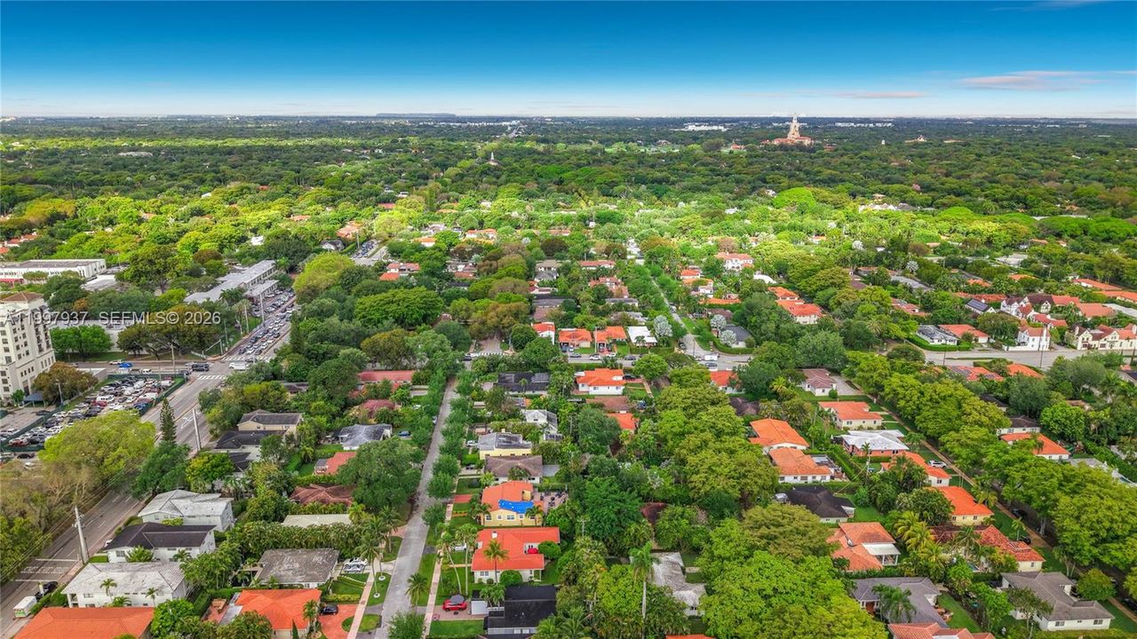 Недавно продано: $1,350,000 (2 спален, 2 ванн, 1388 Квадратных фут)