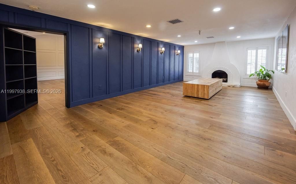 For Sale: $3,500,000 (4 beds, 3 baths, 5434 Square Feet)