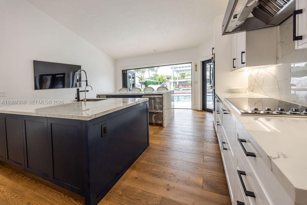 For Sale: $3,500,000 (4 beds, 3 baths, 5434 Square Feet)