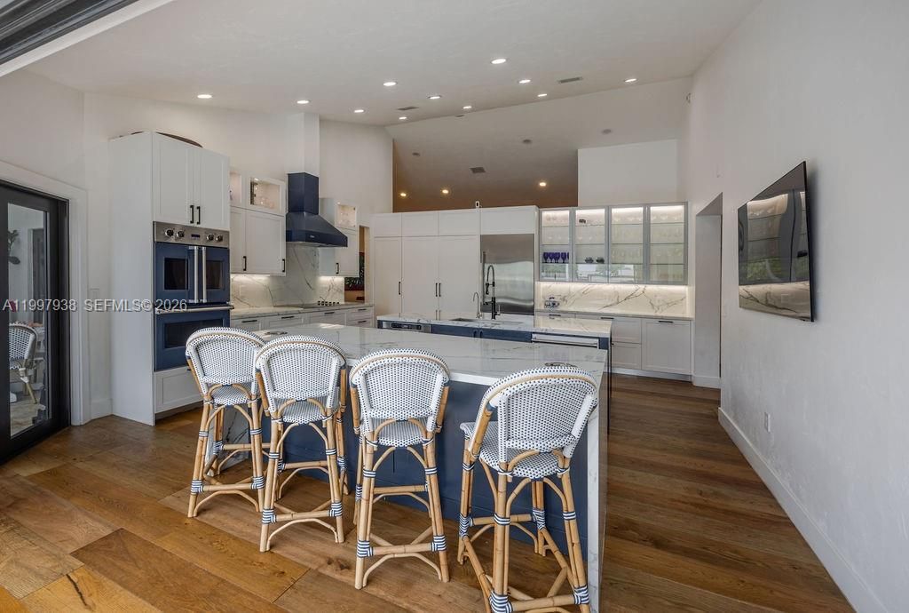 For Sale: $3,500,000 (4 beds, 3 baths, 5434 Square Feet)