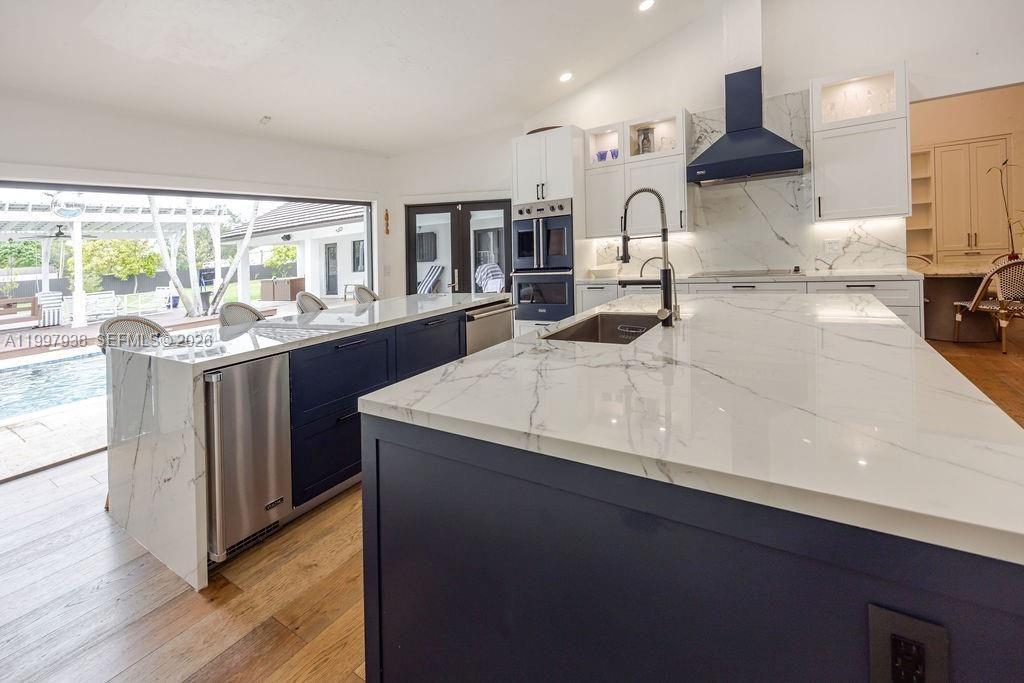 For Sale: $3,500,000 (4 beds, 3 baths, 5434 Square Feet)