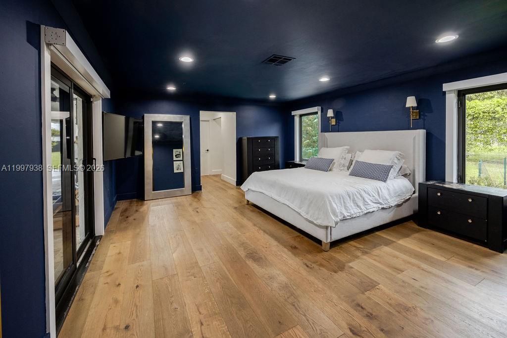For Sale: $3,500,000 (4 beds, 3 baths, 5434 Square Feet)