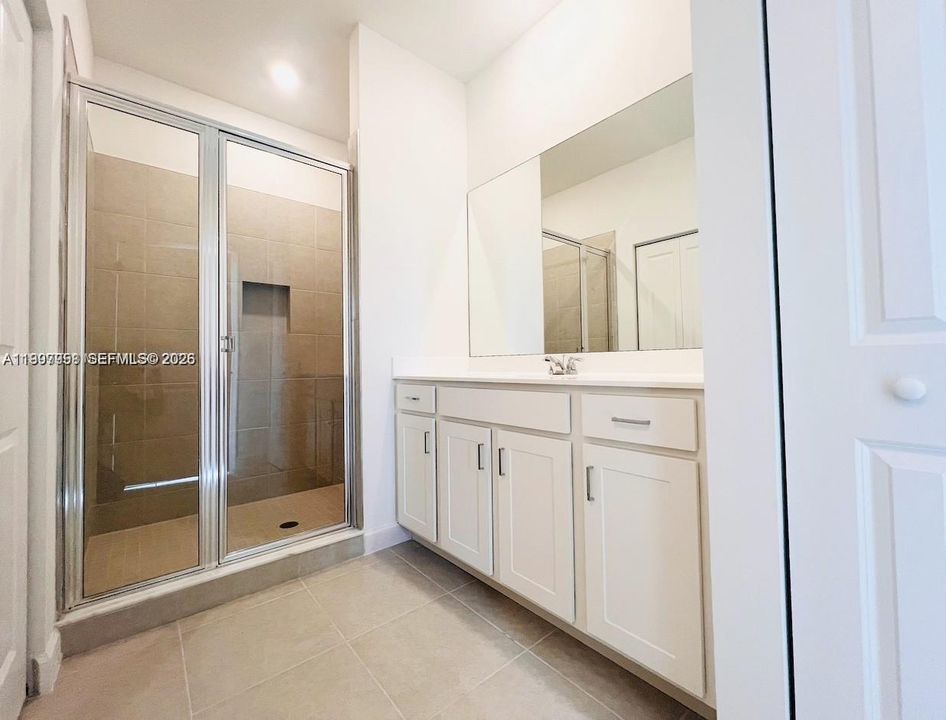 For Sale: $385,000 (3 beds, 2 baths, 1632 Square Feet)