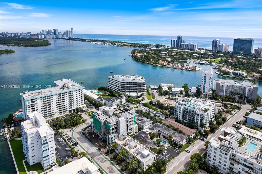 For Sale: $2,450,000 (3 beds, 3 baths, 2333 Square Feet)