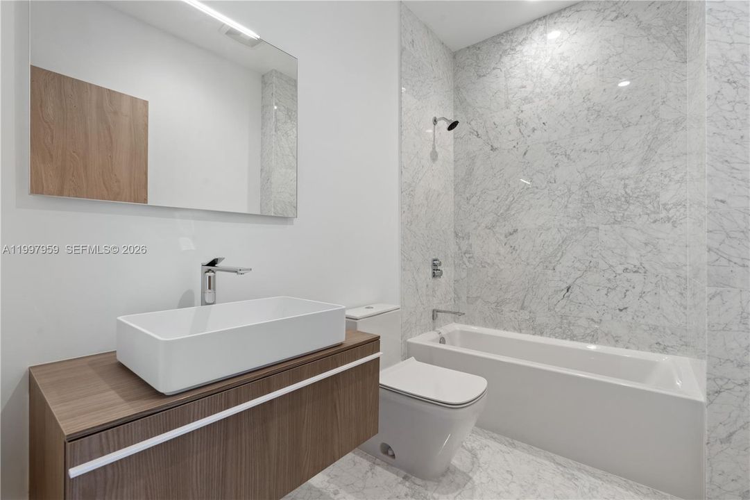 For Sale: $2,450,000 (3 beds, 3 baths, 2333 Square Feet)