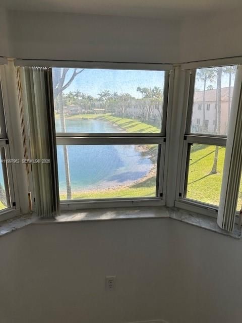 En Venta: $199,900 (2 camas, 2 baños, 815 Pies cuadrados)