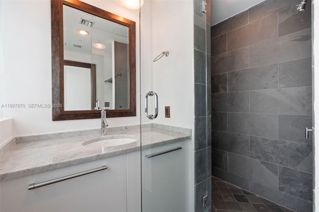 For Sale: $999,000 (2 beds, 3 baths, 1575 Square Feet)