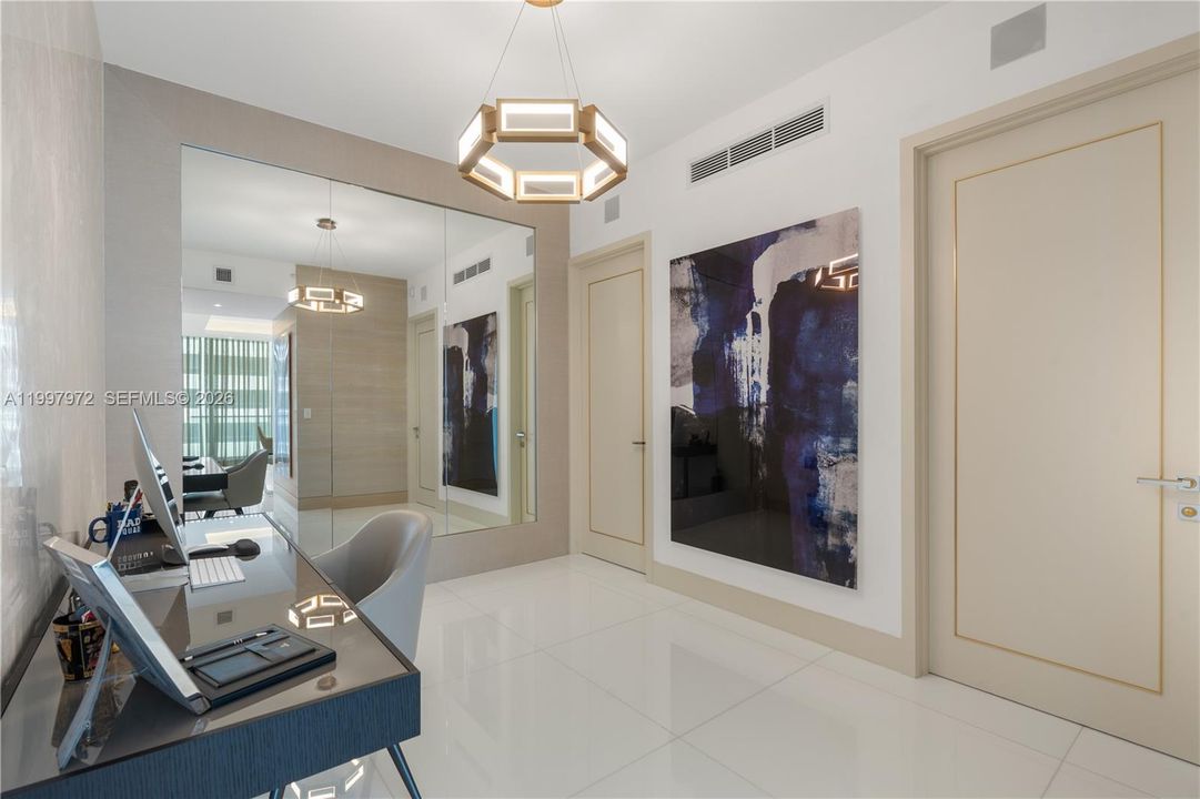 В аренду: $60,000 (3 спален, 4 ванн, 4185 Квадратных фут)