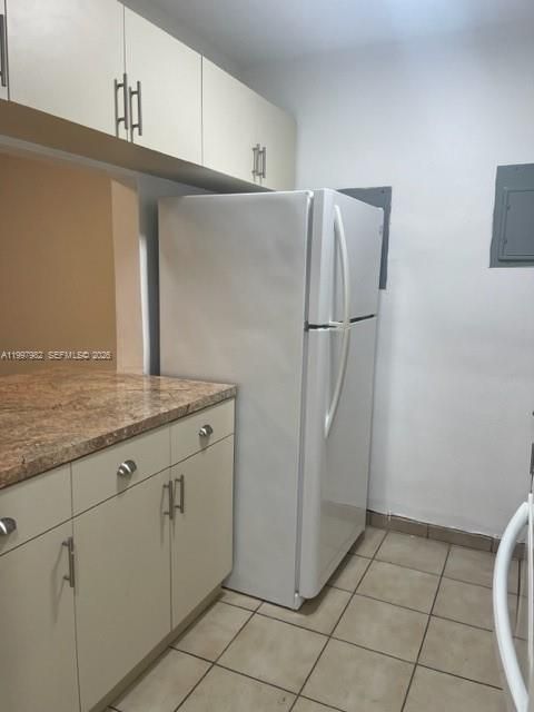 En Venta: $215,000 (2 camas, 1 baños, 723 Pies cuadrados)