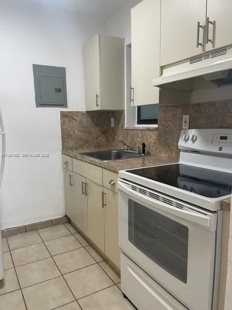 En Venta: $215,000 (2 camas, 1 baños, 723 Pies cuadrados)