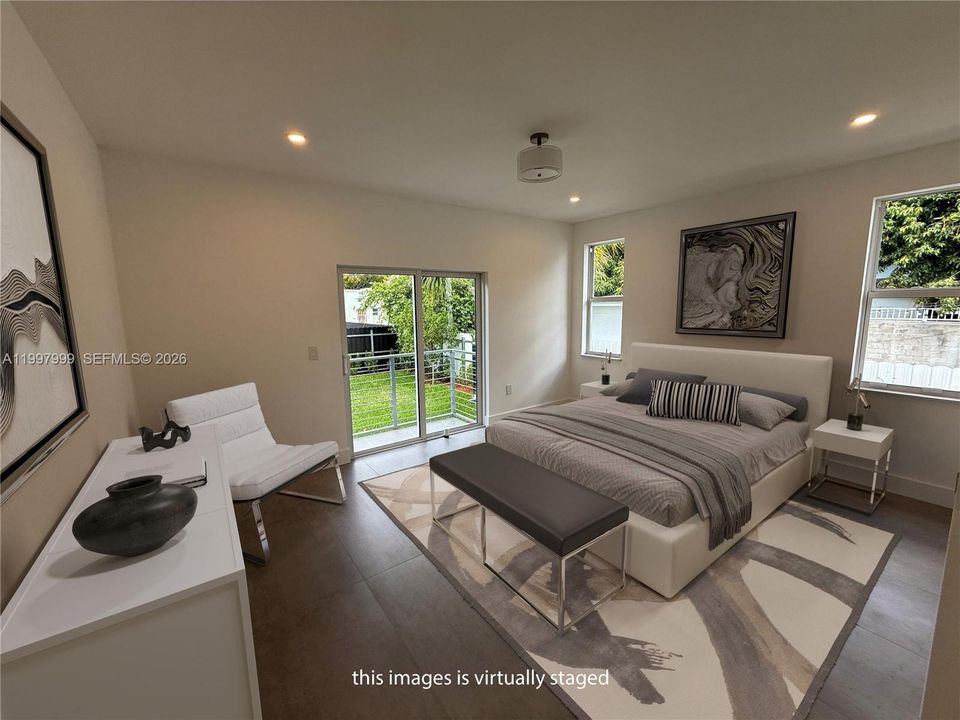 Activo con contrato: $865,000 (3 camas, 2 baños, 1870 Pies cuadrados)