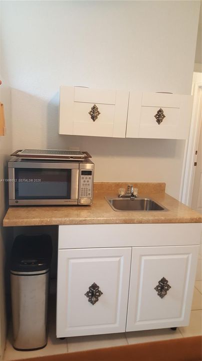 En Renta: $1,599 (1 camas, 1 baños, 1819 Pies cuadrados)