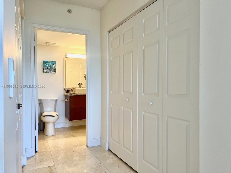 В аренду: $3,500 (2 спален, 2 ванн, 1075 Квадратных фут)