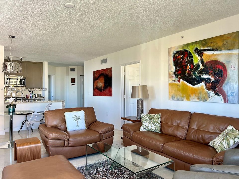 В аренду: $3,500 (2 спален, 2 ванн, 1075 Квадратных фут)