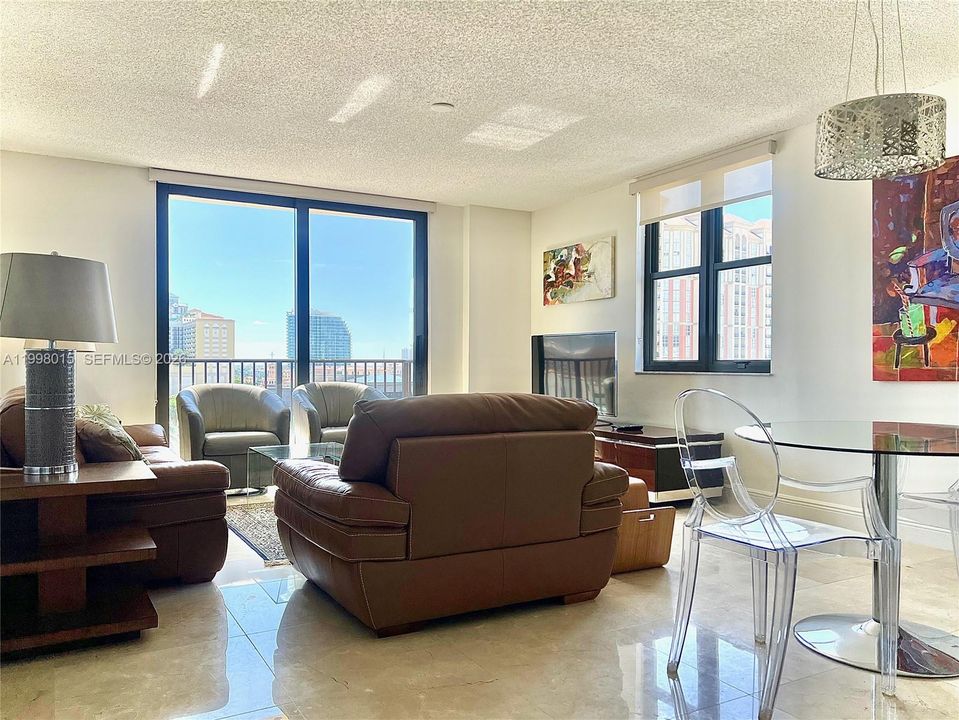 В аренду: $3,500 (2 спален, 2 ванн, 1075 Квадратных фут)