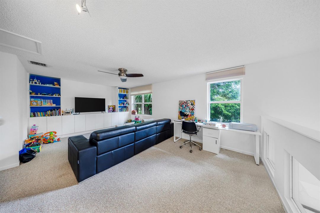 3630 Dunes Vista Dr-Pompano Beach, Valen
