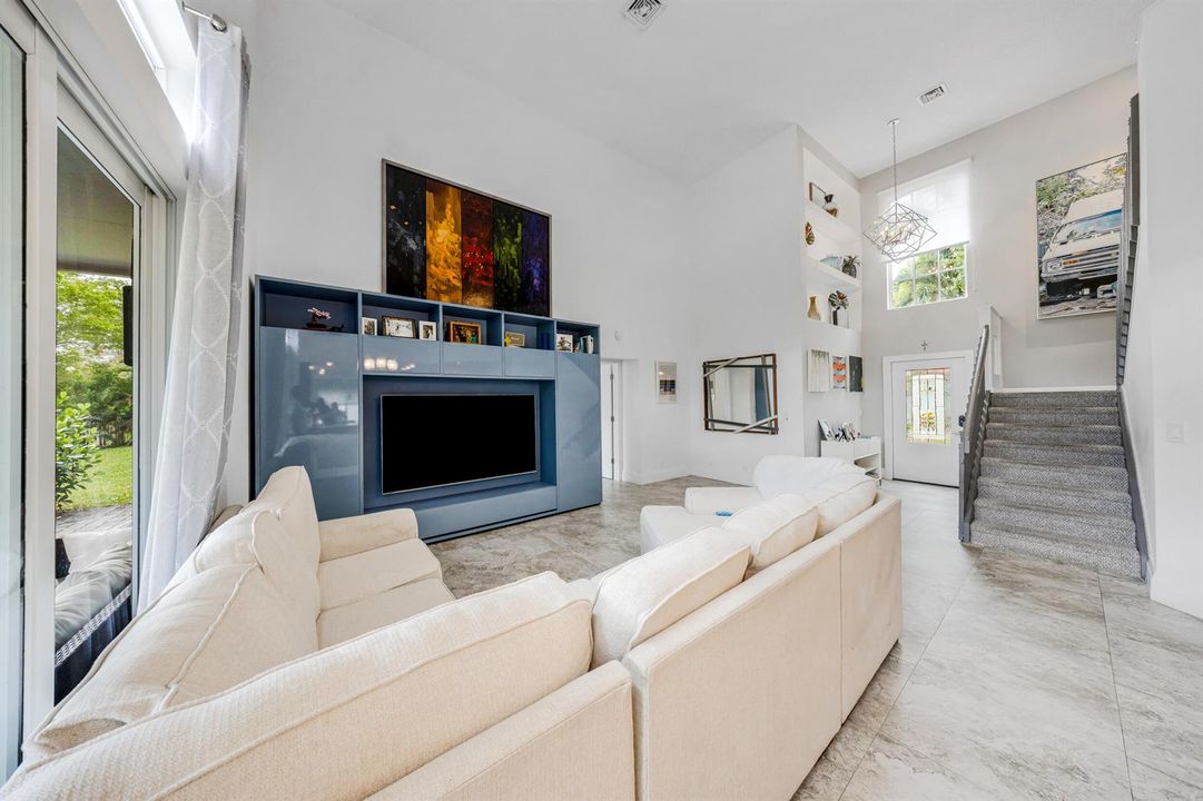 3630 Dunes Vista Dr-Pompano Beach, Valen