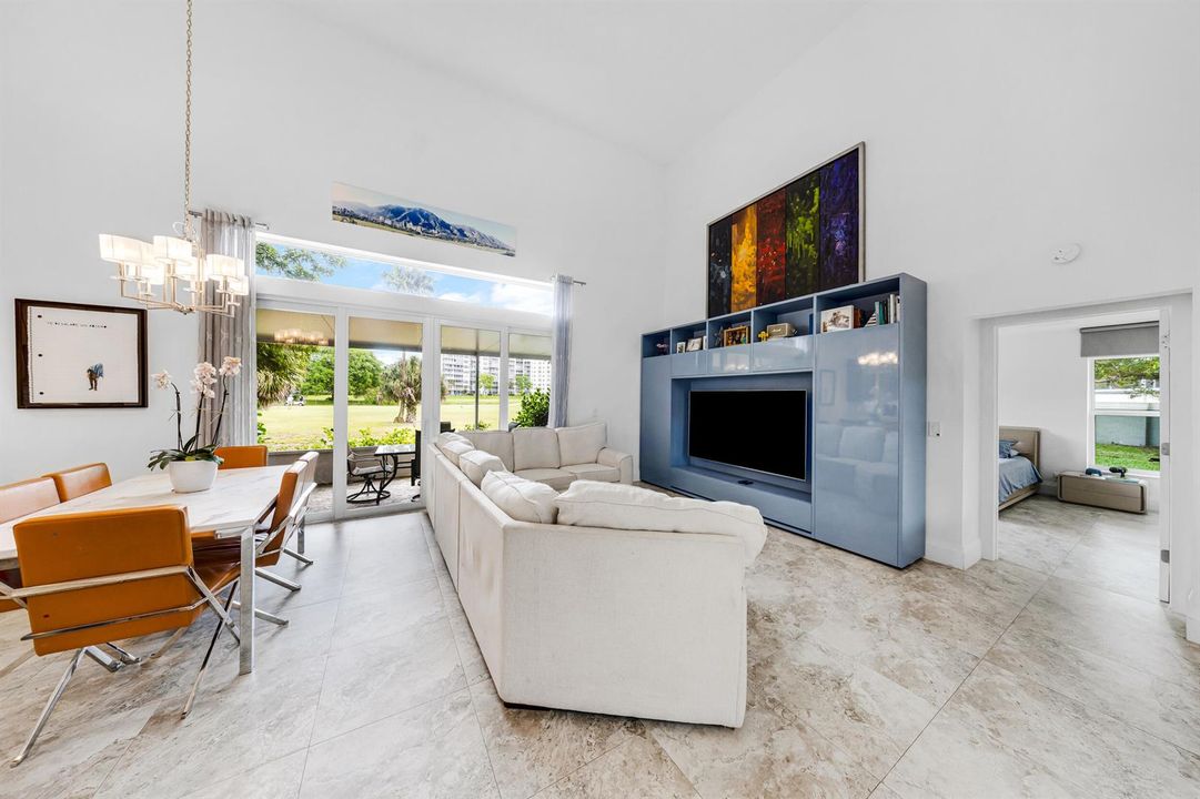 3630 Dunes Vista Dr-Pompano Beach, Valen