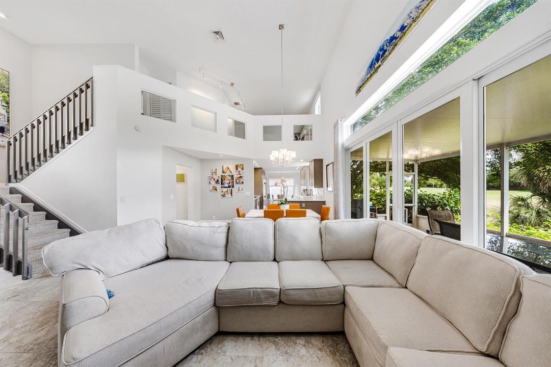 3630 Dunes Vista Dr-Pompano Beach, Valen