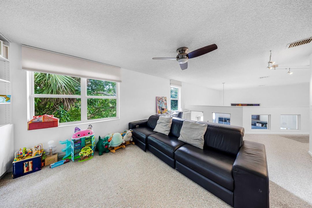 3630 Dunes Vista Dr-Pompano Beach, Valen