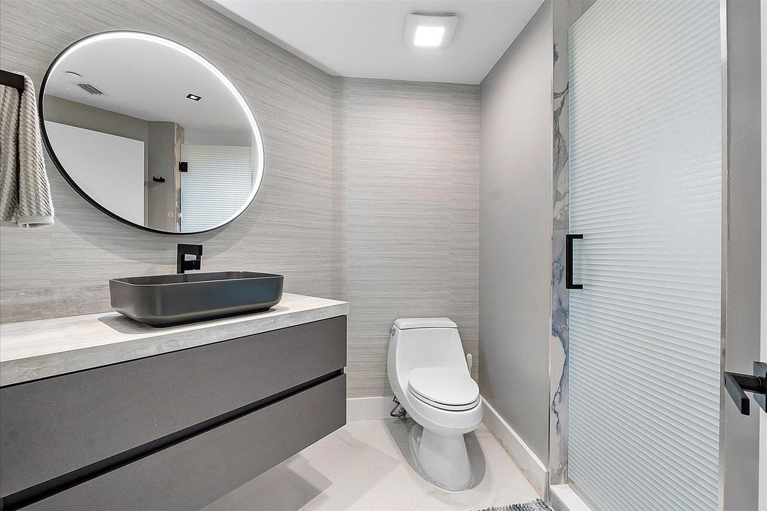 054-3100 N Ocean Blvd u601_012