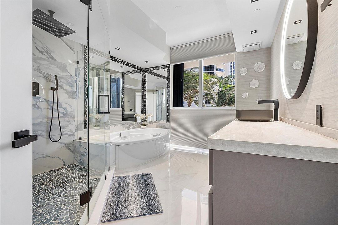 058-3100 N Ocean Blvd u601_008