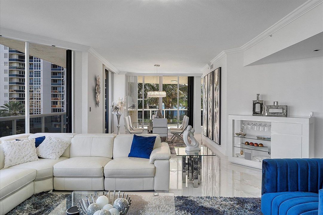 043-3100 N Ocean Blvd u601_047