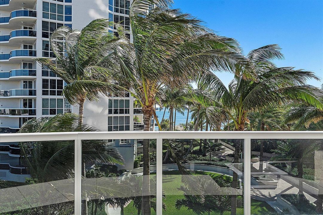 063-3100 N Ocean Blvd u601_039