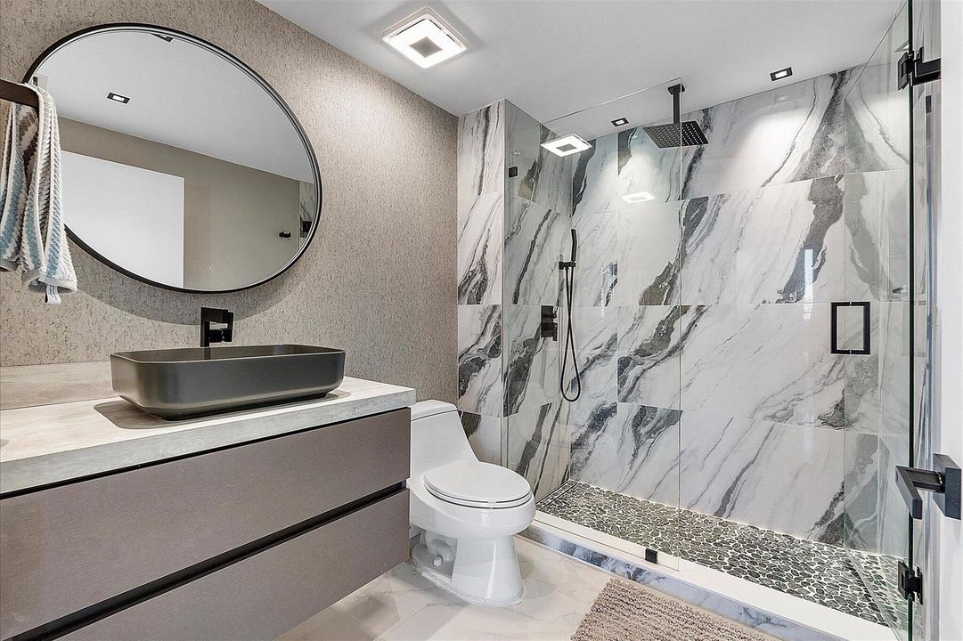 071-3100 N Ocean Blvd u601_032