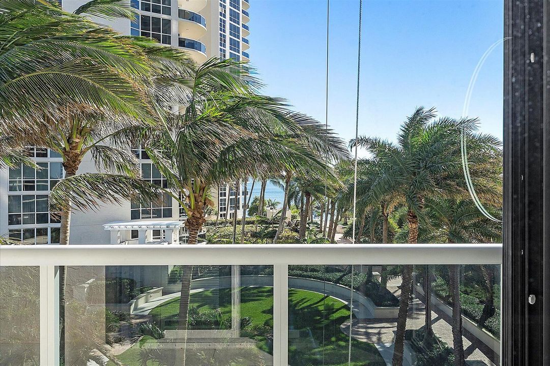 053-3100 N Ocean Blvd u601_011