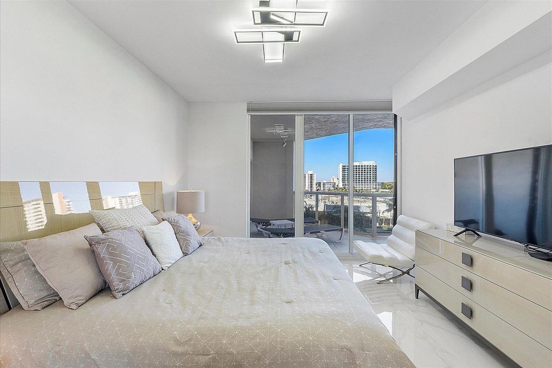 070-3100 N Ocean Blvd u601_031