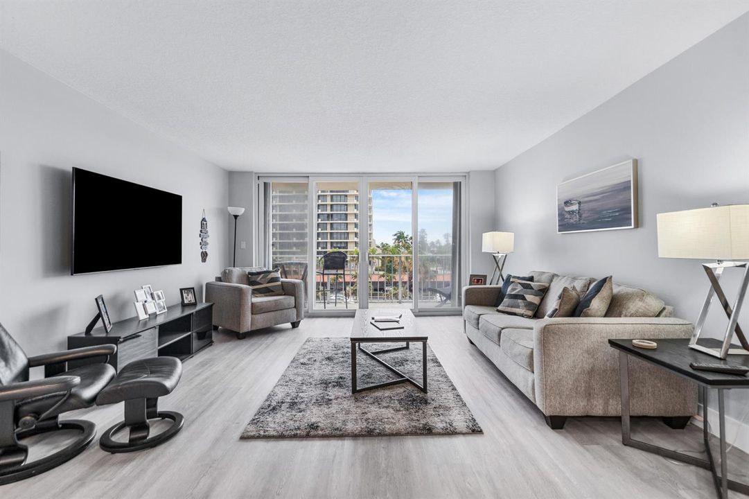 003-630OceanDrive-410-JunoBeach-FL-33408