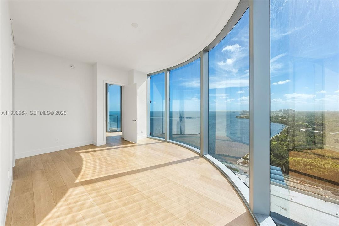 For Sale: $4,280,000 (3 beds, 3 baths, 1946 Square Feet)