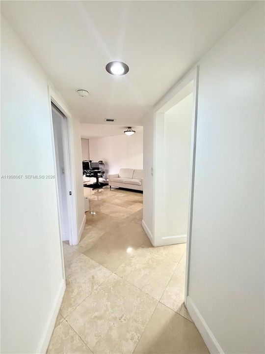 Recently Rented: $2,399 (2 beds, 1 baths, 850 Square Feet)