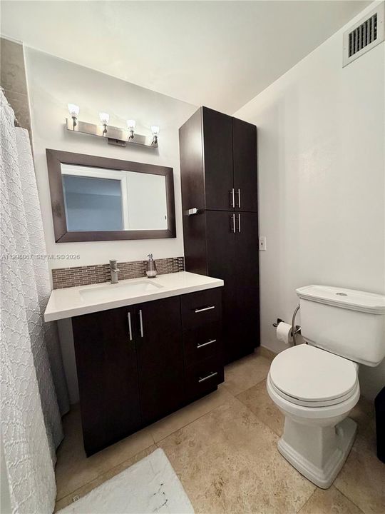 Recently Rented: $2,399 (2 beds, 1 baths, 850 Square Feet)