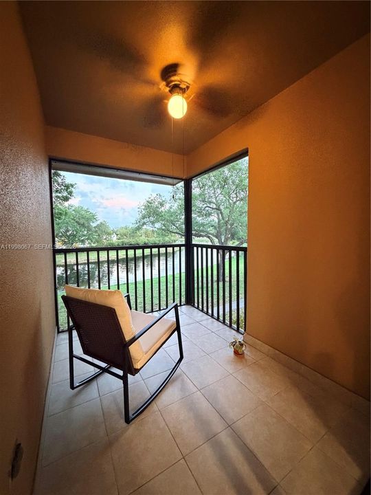 Recently Rented: $2,399 (2 beds, 1 baths, 850 Square Feet)