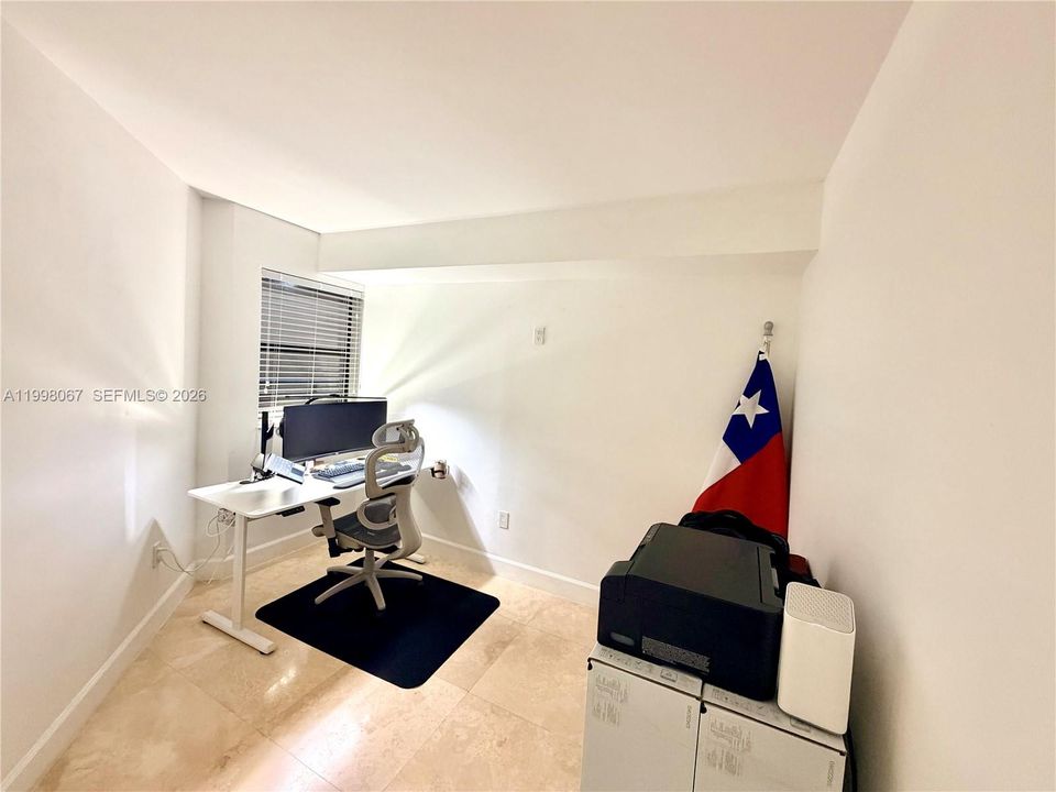 Recently Rented: $2,399 (2 beds, 1 baths, 850 Square Feet)