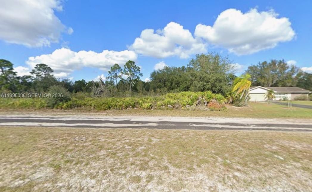 待售: $22,000 (0.50 acres)