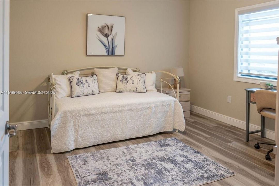 Secondary bedroom