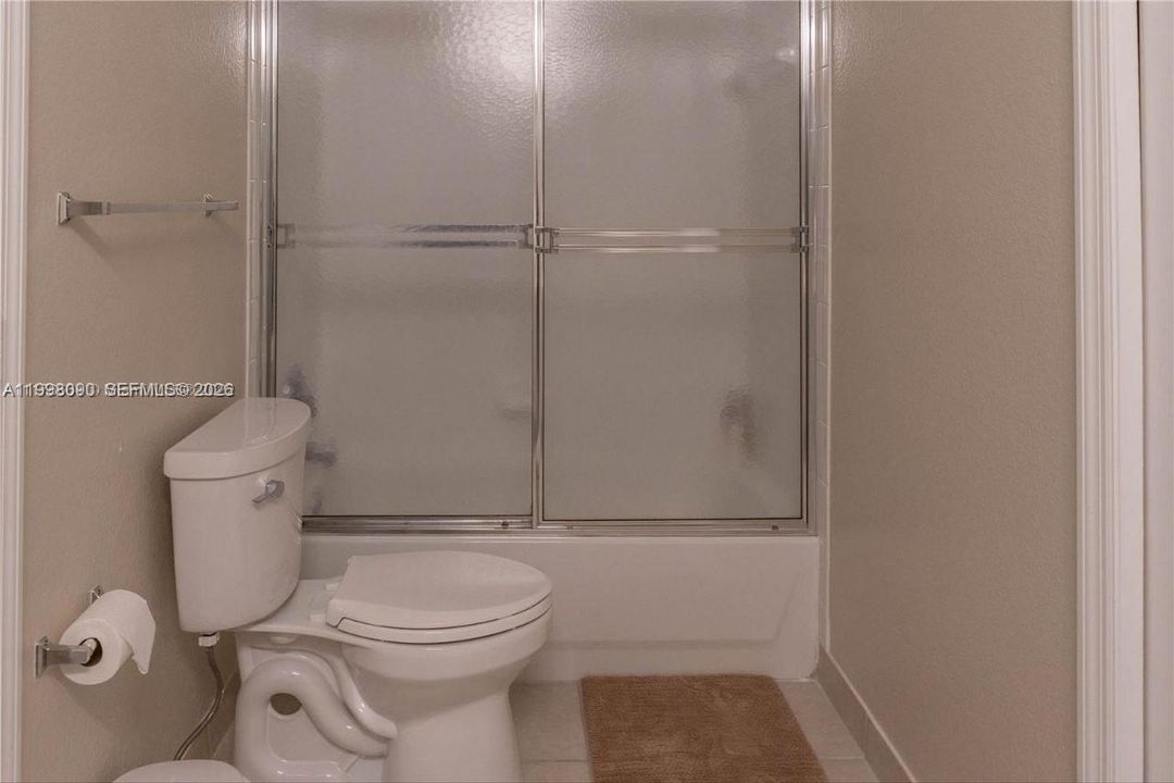 Secondary/guest bathroom