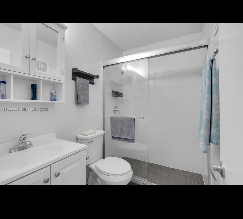 For Sale: $145,000 (1 beds, 1 baths, 600 Square Feet)