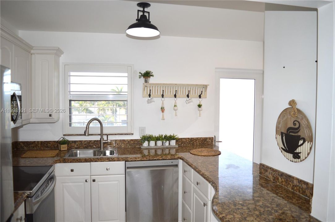 En Venta: $239,999 (1 camas, 1 baños, 900 Pies cuadrados)