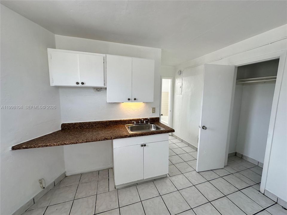 For Rent: $1,050 (0 beds, 1 baths, 0 Square Feet)
