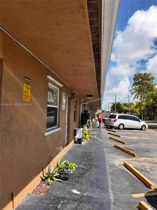 For Rent: $1,050 (0 beds, 1 baths, 0 Square Feet)