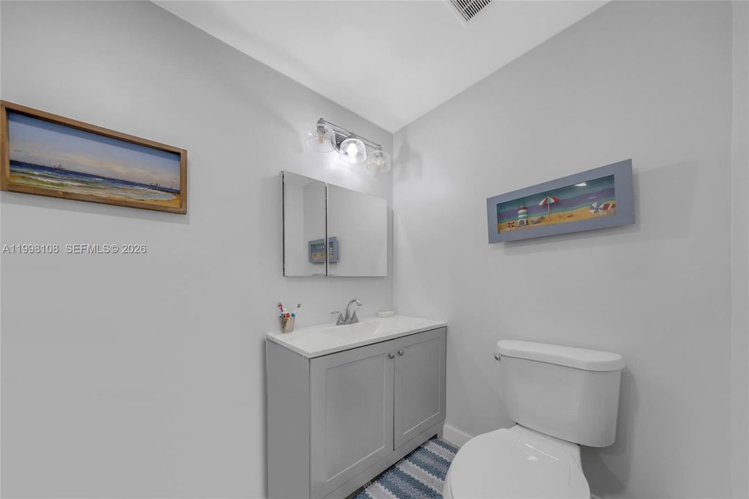 For Sale: $305,000 (2 beds, 2 baths, 1332 Square Feet)