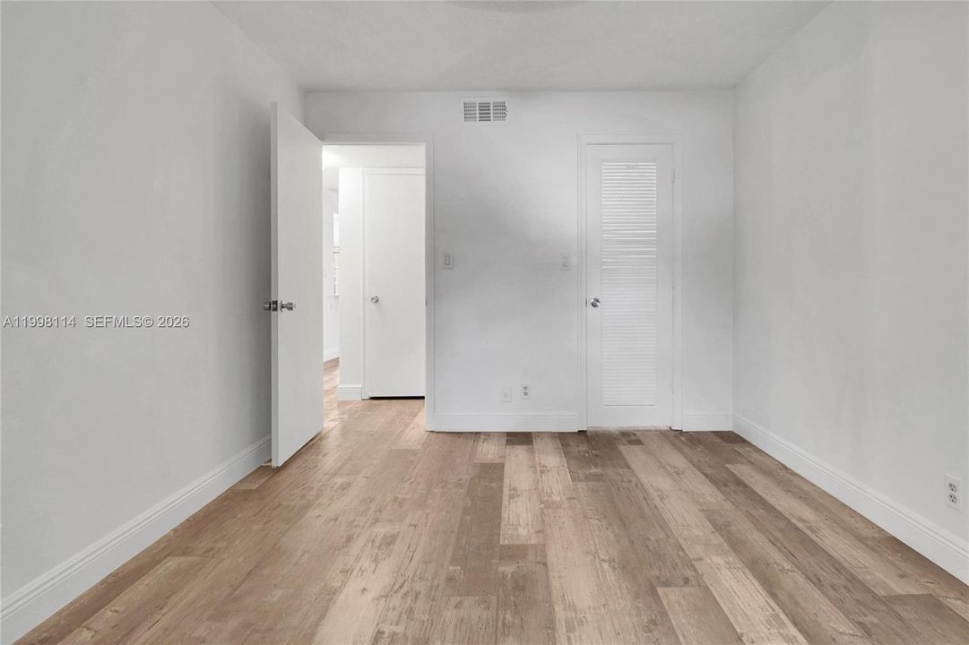 For Sale: $219,000 (2 beds, 1 baths, 740 Square Feet)