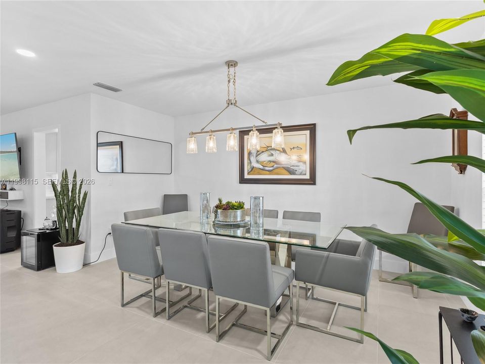 For Sale: $1,425,000 (4 beds, 3 baths, 2539 Square Feet)